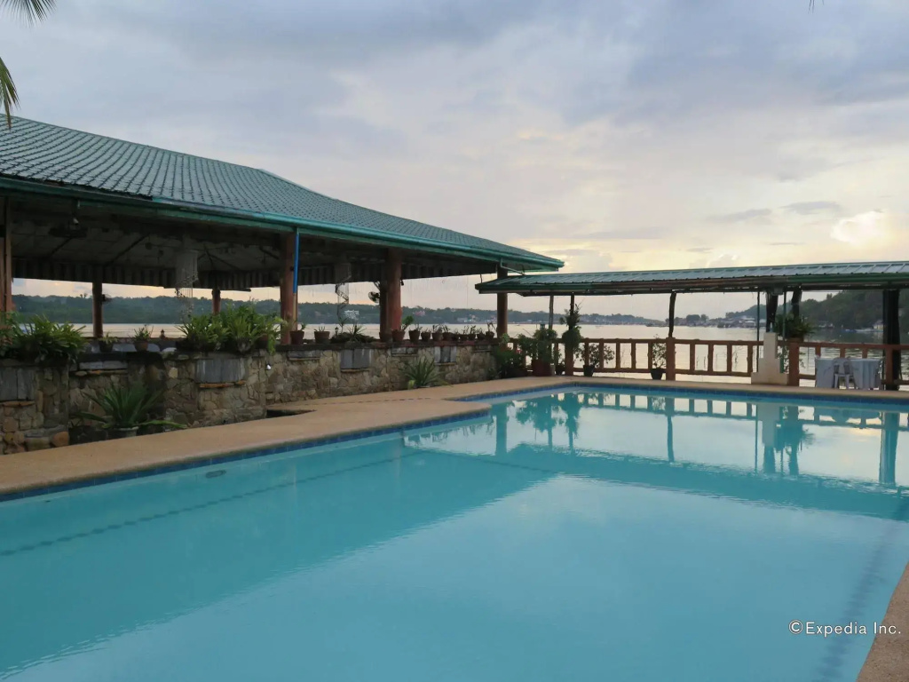 Villa Alzhun Tourist Inn and Restaurant