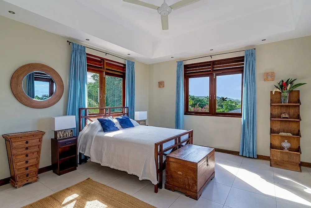 Kanowa , Fully Staffed With Panoramic Views 4 Bedroom Villa