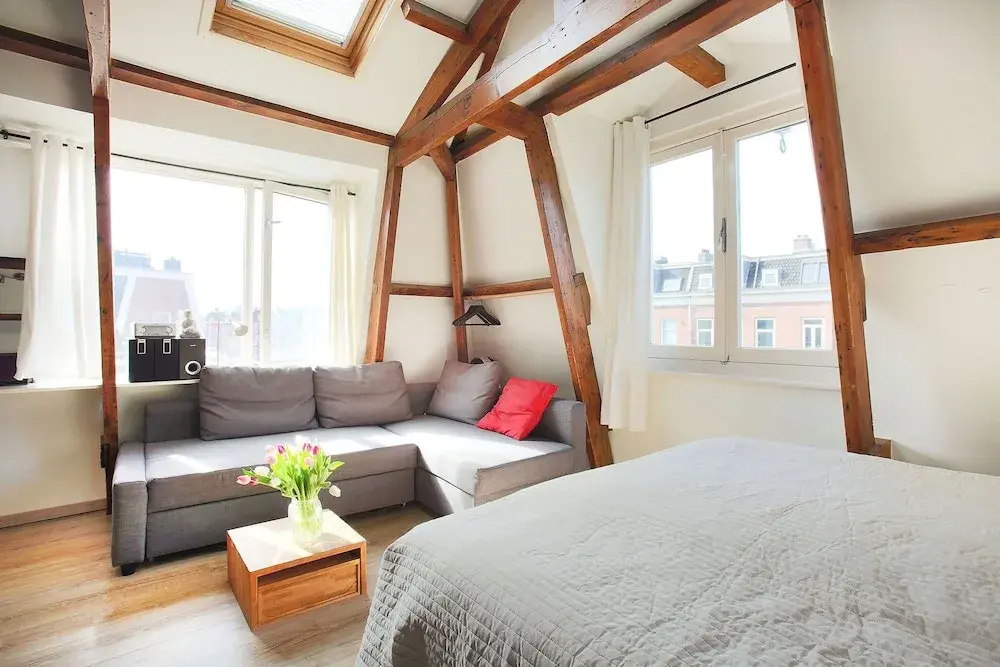 Cozy Comfortable Studio At The Canals