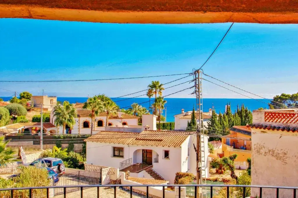 Emilia - holiday home with ocean view and private pool in Benissa