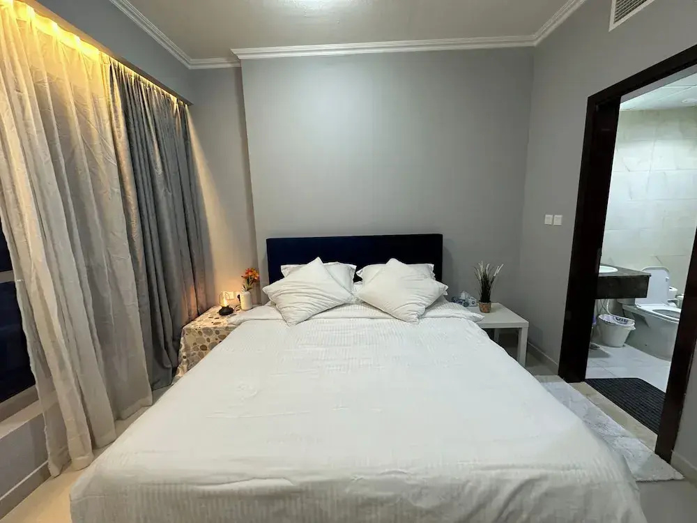 Luxurious and Spacious one Bedroom Apartment in the Heart of Dubai