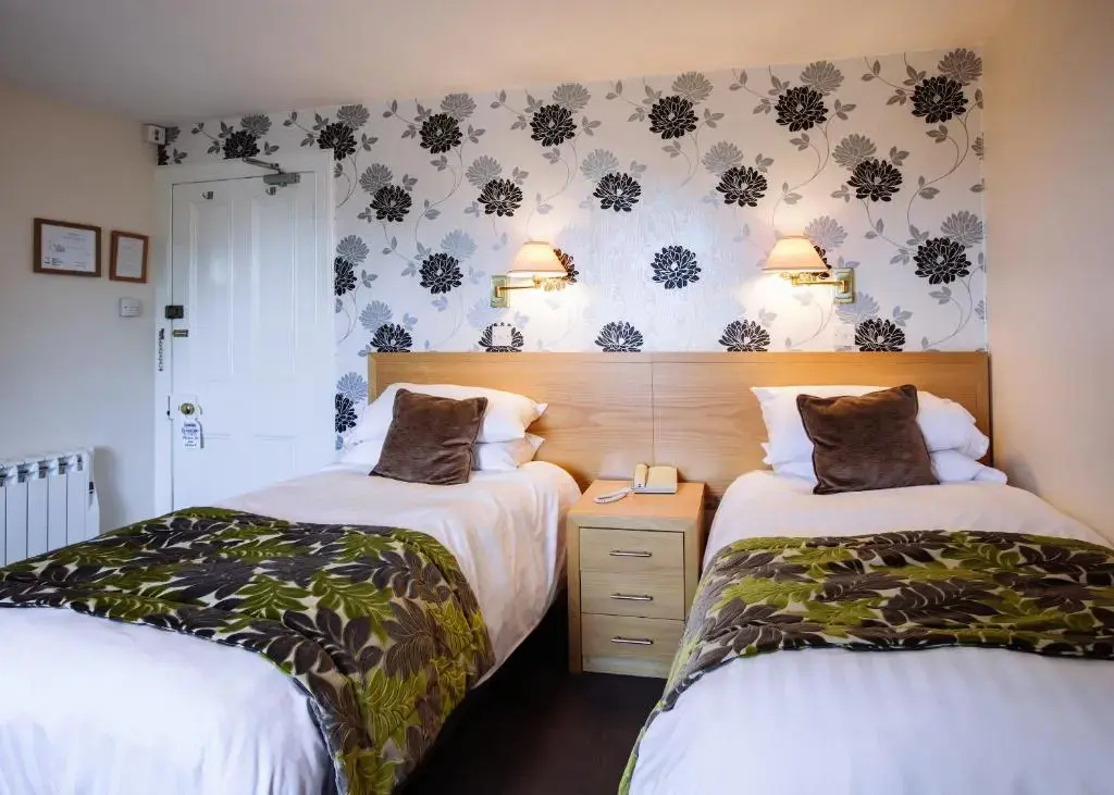 Selkirk Arms Hotel