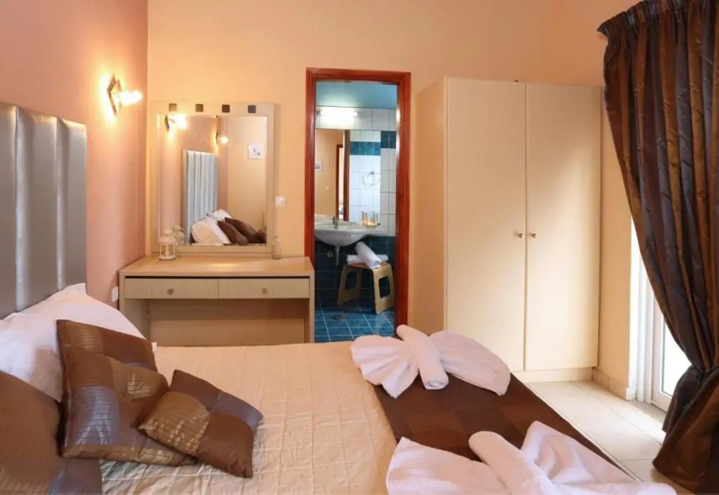 Rebecca'S Village Hotel