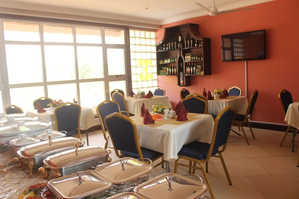 Oguaa Apartments & Lodging