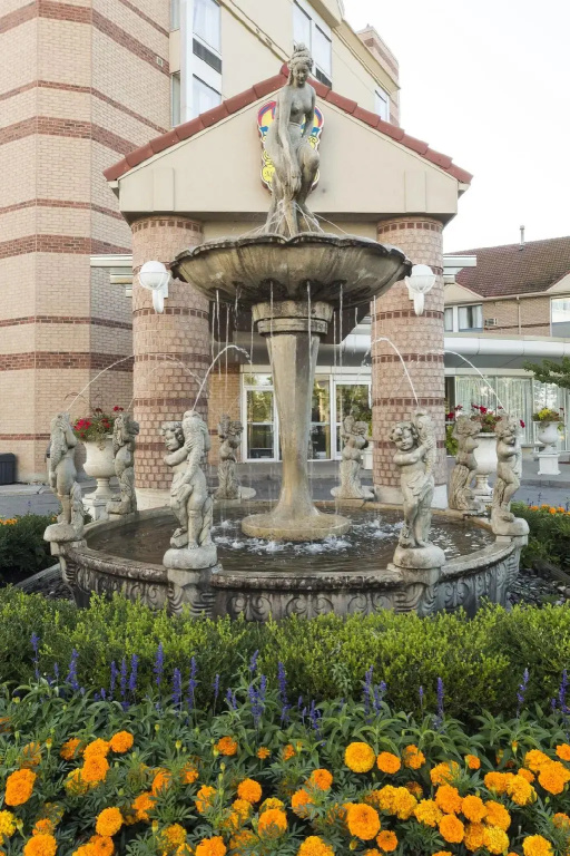 Monte Carlo Inn Airport Suites