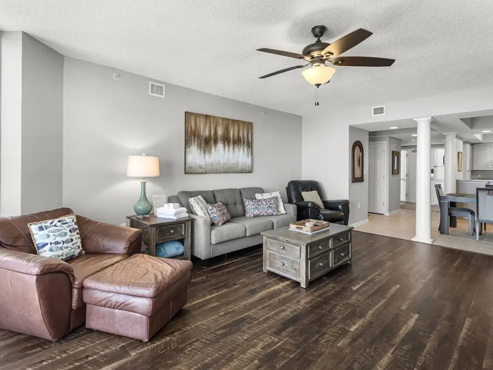 North Tower #802 3 Bedroom Condo by RedAwning