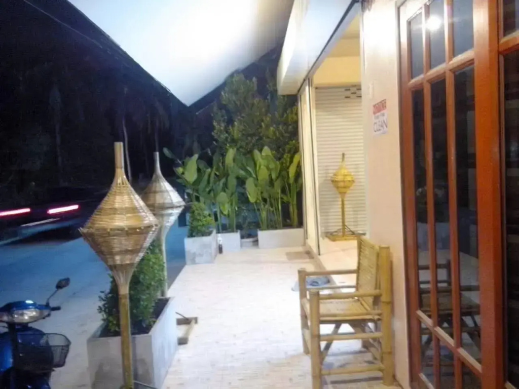 Relax Corner Inn - Hostel