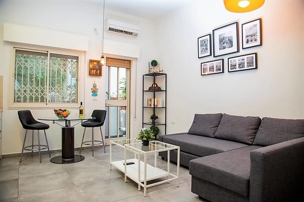 Magical 2BR Beach Bauhaus Stylish Nest