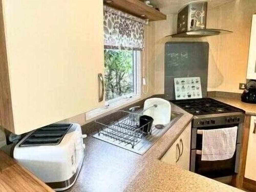 Nutty Nanny's - Kelling Heath Holiday Park - 22251