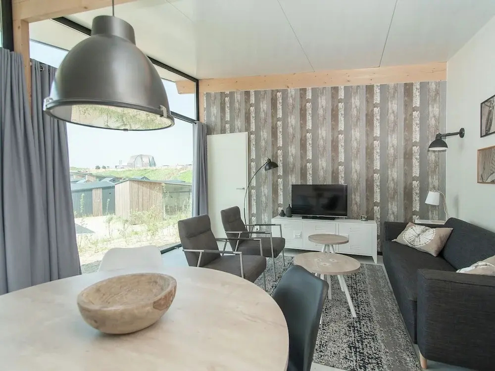 Modern Retreat by the Dunes