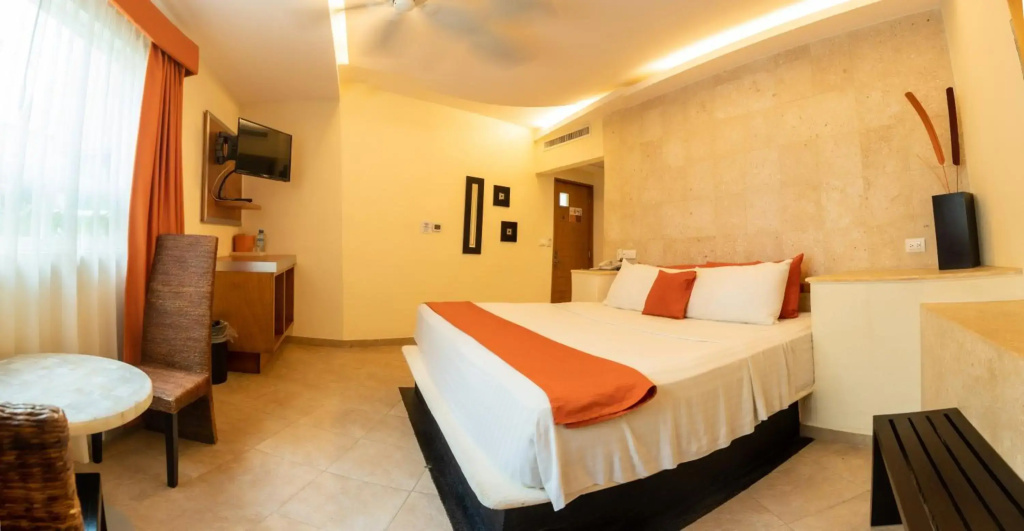 Artisan Playa Esmeralda Family Beach Hotel