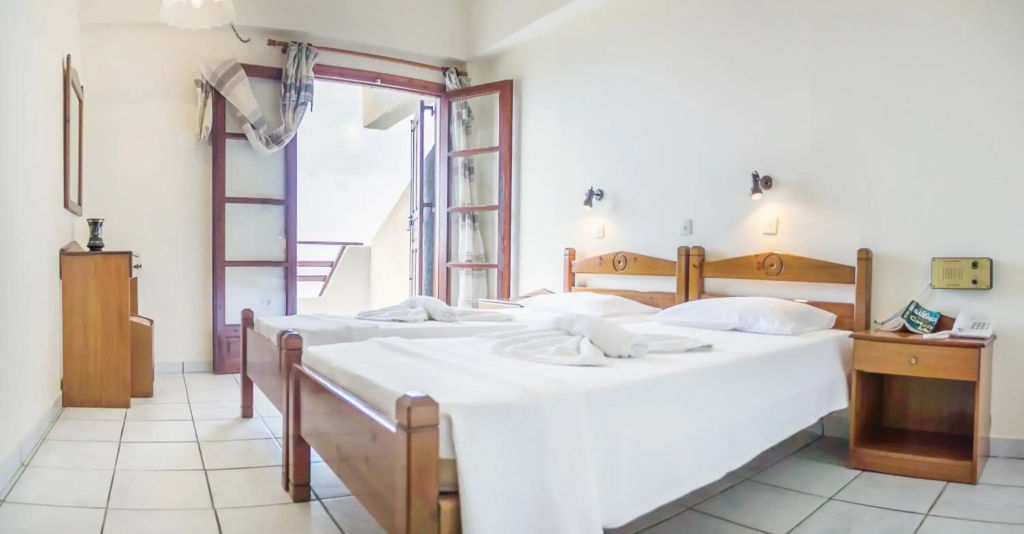 Yiannis Ηotel