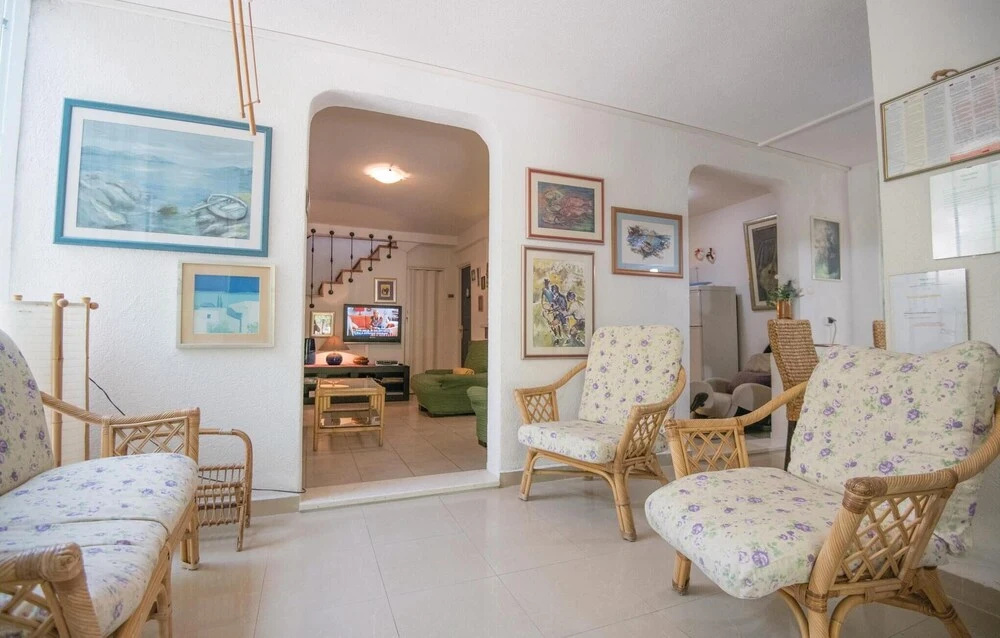 Holiday Home Sucuraj 06