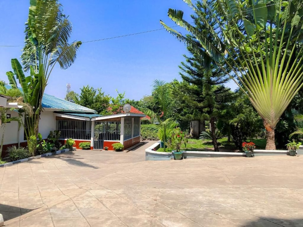 Moshi Green Lodge