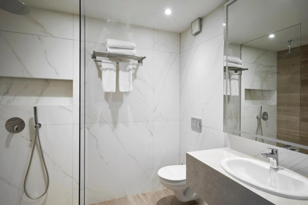 Adella Boutique Hotel - Free Secured Parking