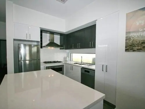 43B Twynam Street