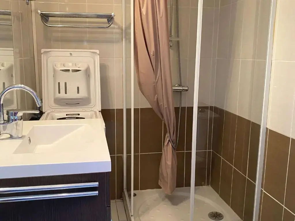 Appartement Balaruc-les-Bains, 1 pièce, 2 personnes - FR-1-553-60