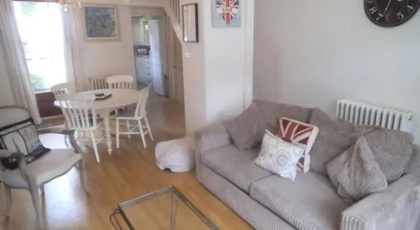 Carlyle Cottage