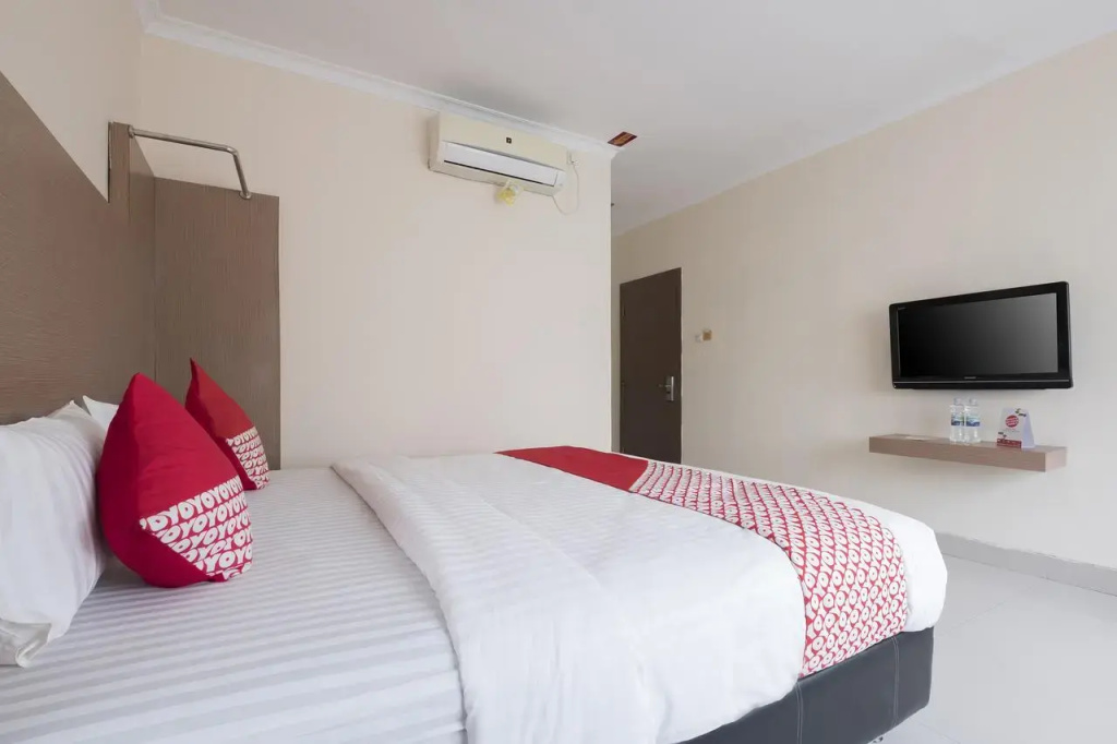 OYO 317 New Legend Hotel