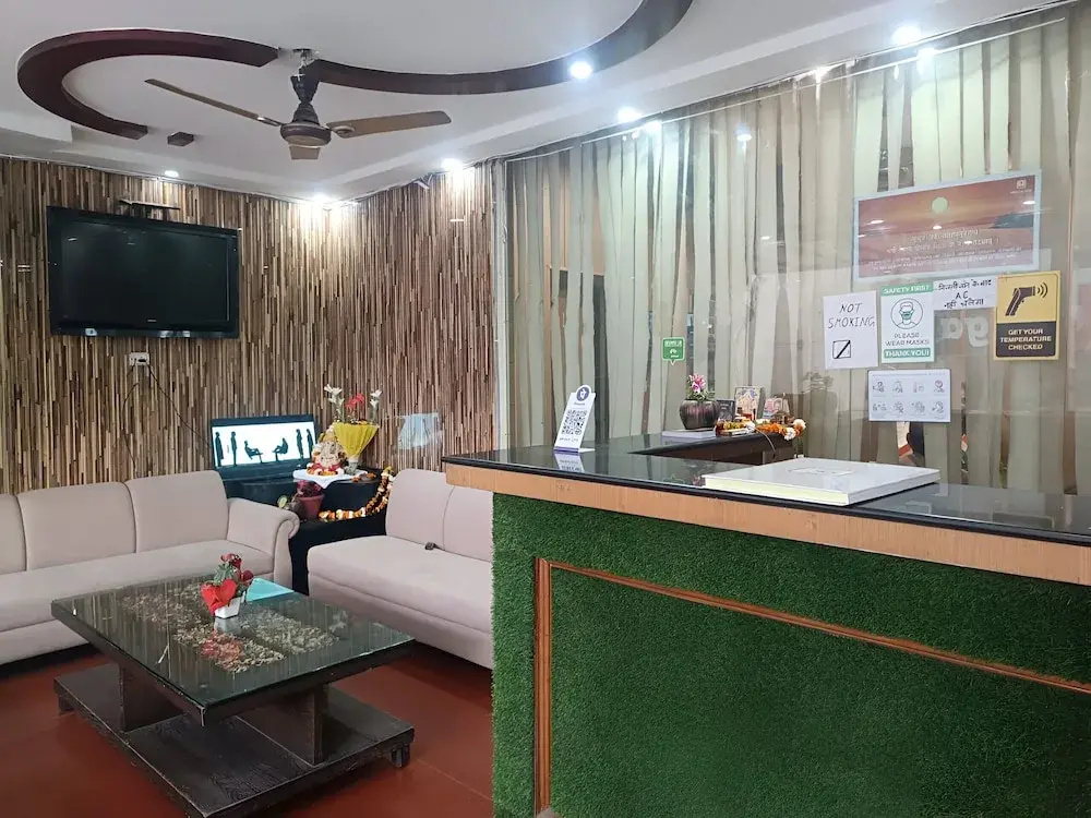 Hotel O by OYO Pearl Motichur Railway station