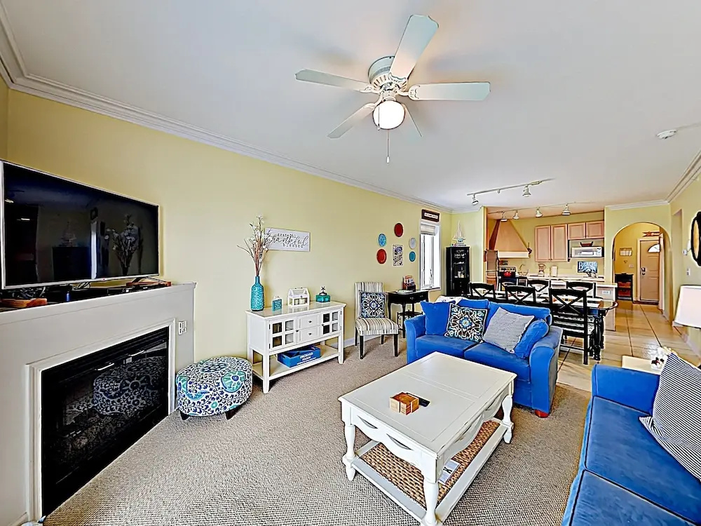 New Listing! Bayfront W/ Pool- Walk To Beach 3 Bedroom Condo
