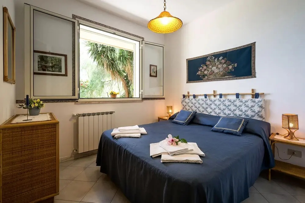 6- Lovely Apartment in Front of the sea