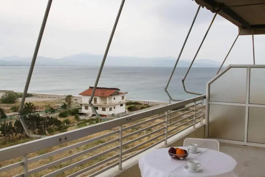 IRIDA 2Br Apartment with amazing sea view.