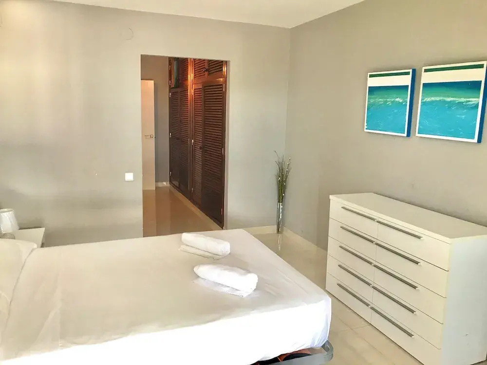 Levante Seafront Beach Apartment