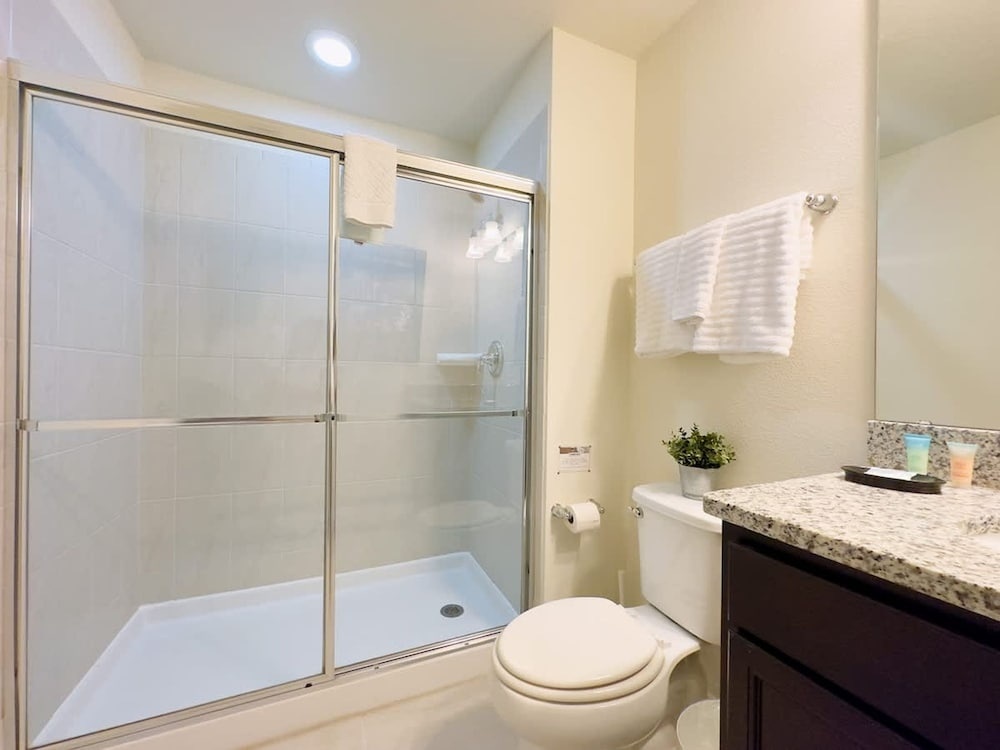 Villa Near Disney Themed Luxury 5Bd with Pool