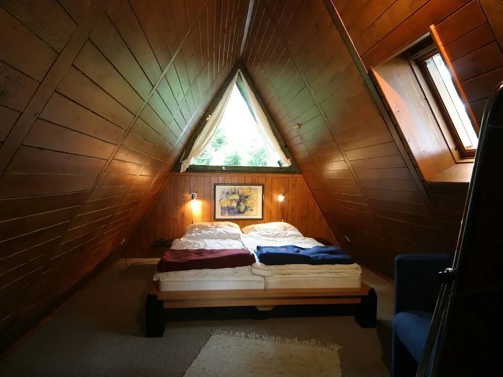 Wooden chalet with oven, in Oberharz near a lake