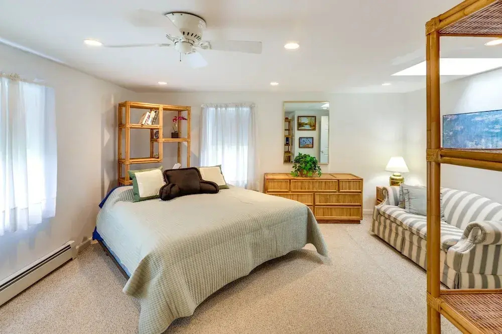 Charming Old Saybrook Home Half-Mi to Sand and Sea