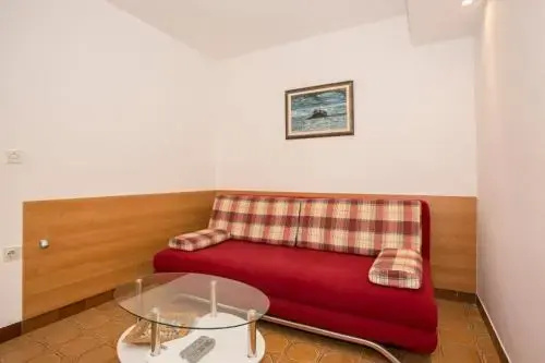 Apartments Miro 1184
