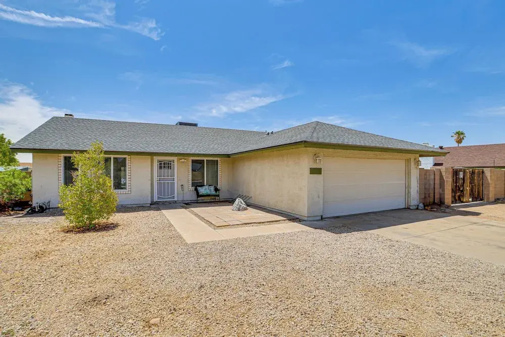 Welcoming Retreat w/ Pool & Patio in Peoria!