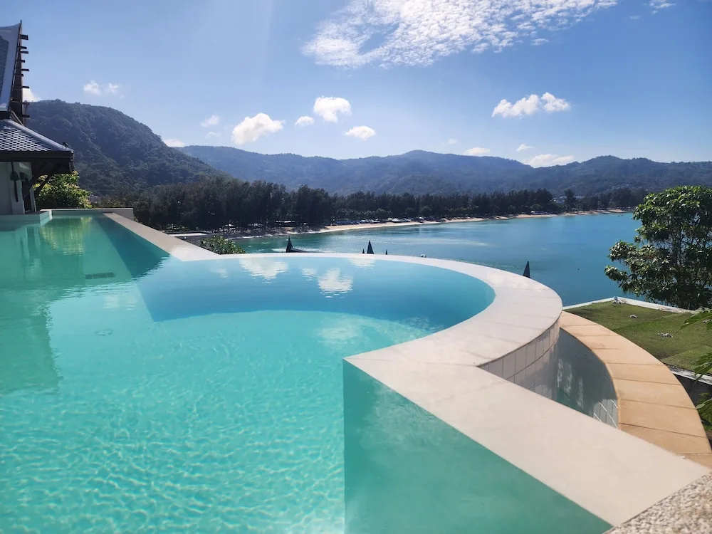 Luxury Seaview 6 Bedrooms with Infinity Pool Villa, private Gym, Superfast WIFI
