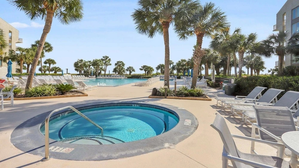 503 Shorewood 2 Bedroom Condo