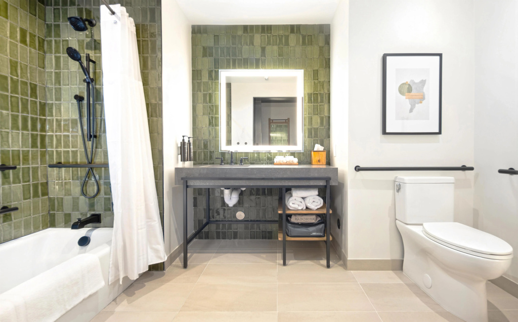 The Key Hotel Dubuque, Tapestry Collection By Hilton