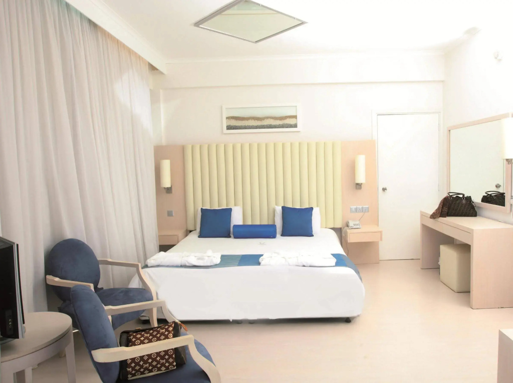 Vrissiana Boutique Beach Hotel