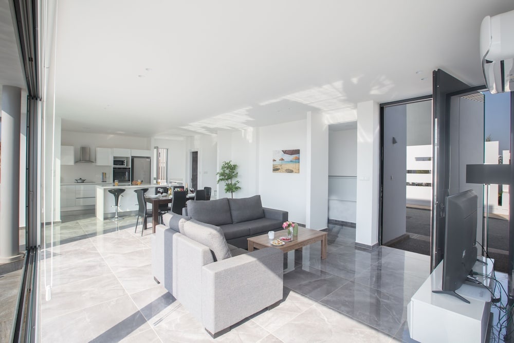 Protaras Holiday Villa Bp15