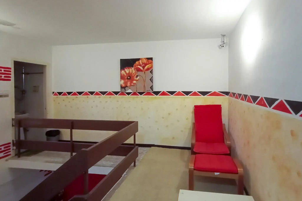 OYO HOME 90260 Natol Homestay London