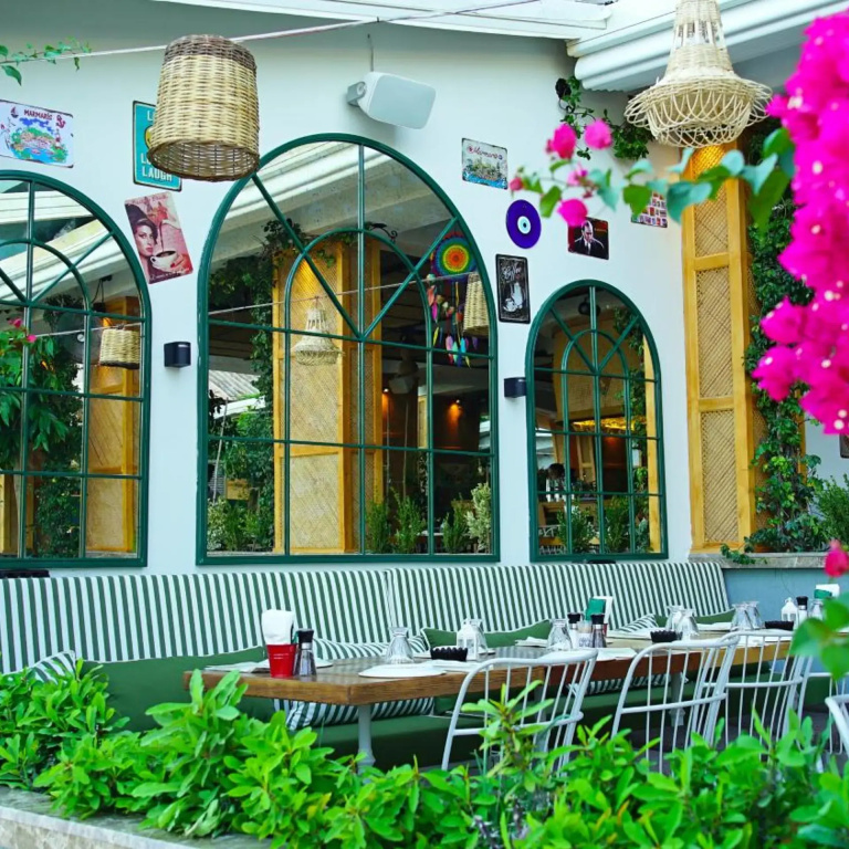 Yeshill Beach Hotel