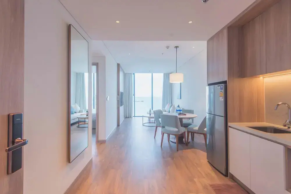 A La Carte Ha Long Bay Residence by SIMA Chill