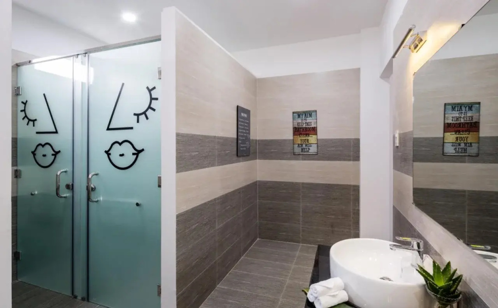 Fedora Hostel
