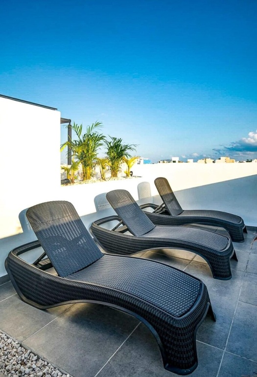 El Peque o Private Condo Pool Rooftop Lounge