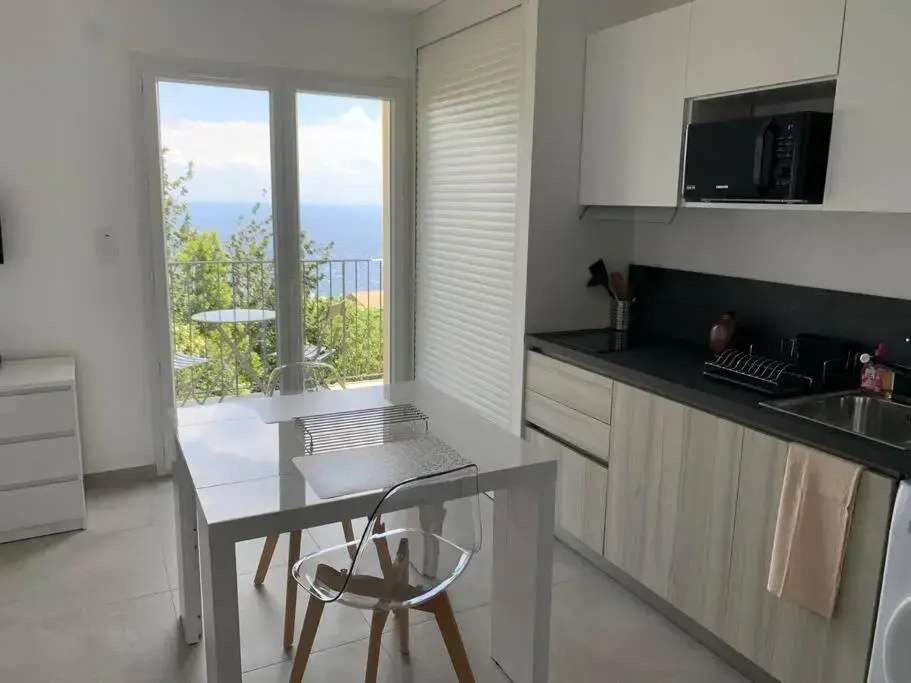 Studio au coeur du village de Poretto