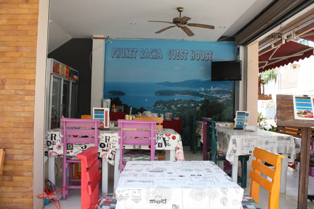 Phuket Racha Kata Homestay