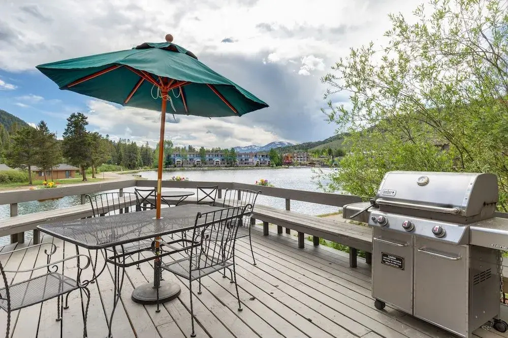 Lakeshore #1533 - 1 Br Condo