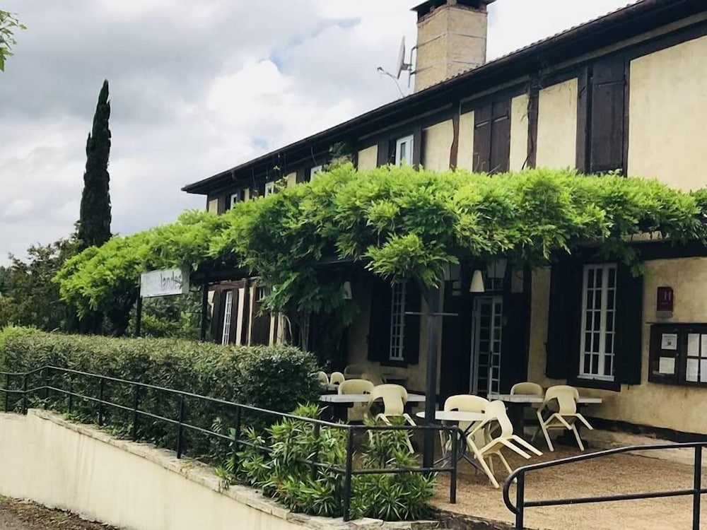 Hôtel et RESTAURANT traditionnel L' Escalandes