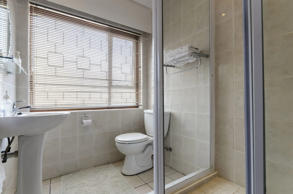Admirals Lodge Guest House and Brightways self catering apartments
