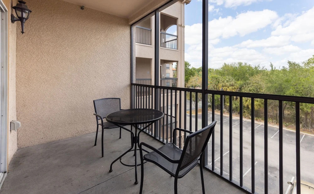 8000tw Unit 4303 - Tuscana Resort 2 Bedroom Condo by RedAwning