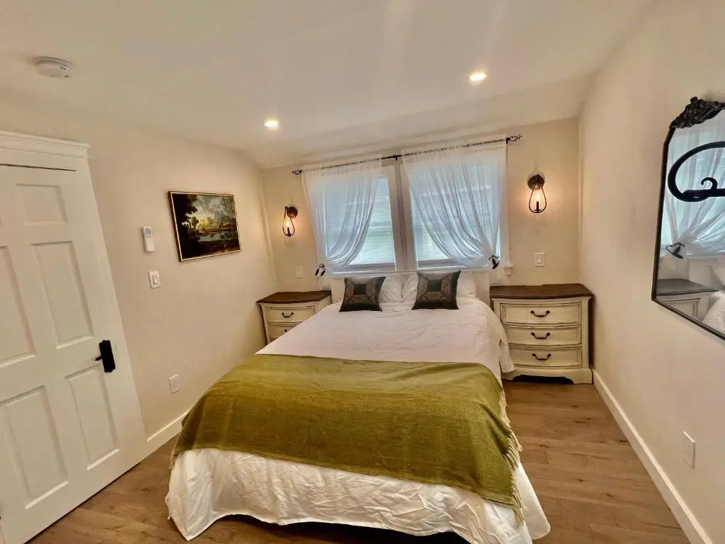 The Reminisce vacation home 5br/3bt,downtown BH